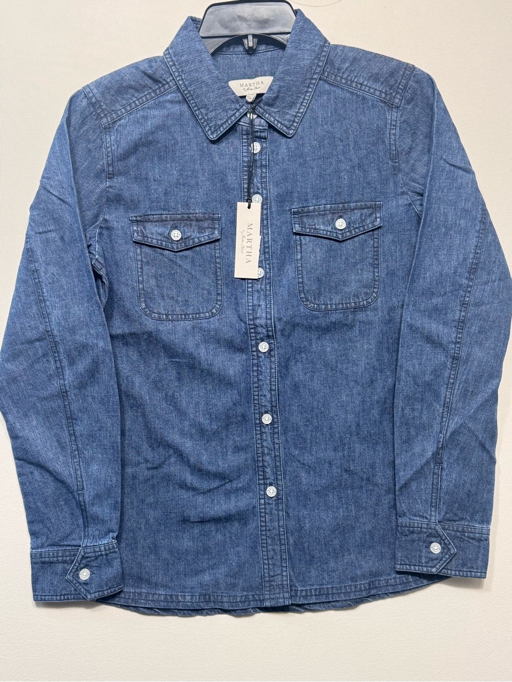 Martha Stewart the 2 pocket jean Denim Button-Up Shirt NWT size small